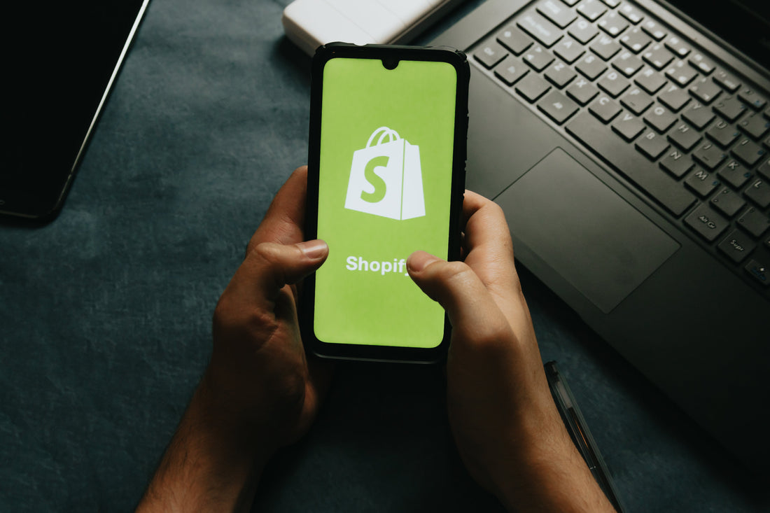 「Shopify Select Partner」に認定されました